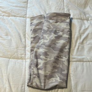 Camo leggings